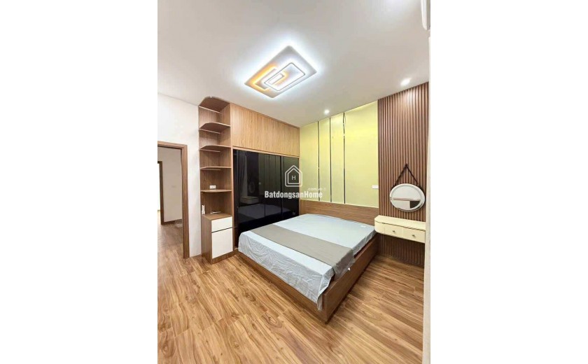 TT Hai Bà Trưng, Nhà Mặt Ngõ Thông, Ô Tô Đỗ Gần, Kinh Doanh, 45m Hơn 9 Tỷ